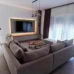 Вилла Modern Ina With Heated Pool & Sea View In Макарска