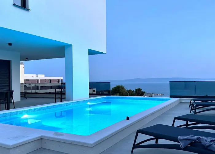 Villa Modern Ina With Heated Pool & Sea View In Makarska