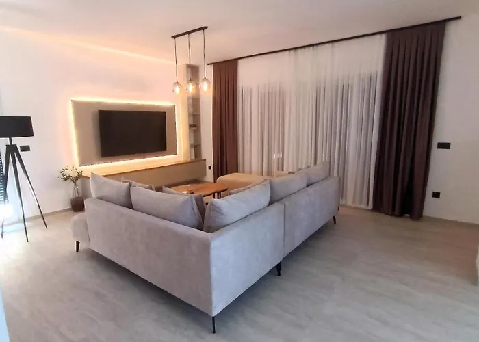 Villa Modern Ina With Heated Pool & Sea View In Makarska