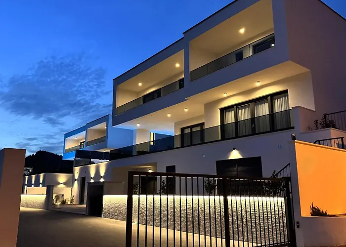 Modern Ina With Heated Pool & Sea View In Villa
