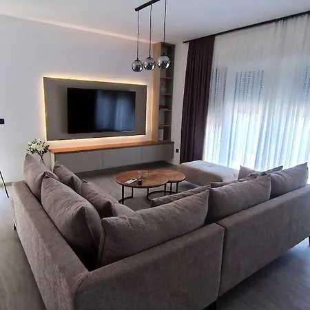 Villa Modern Ina With Heated Pool & Sea View In Makarska