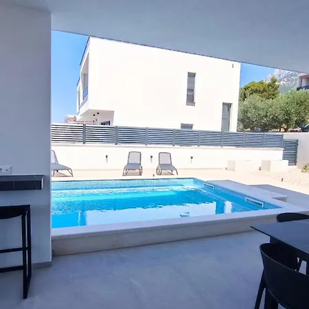 ヴィラ Modern Ina With Heated Pool & Sea View In マカルスカ