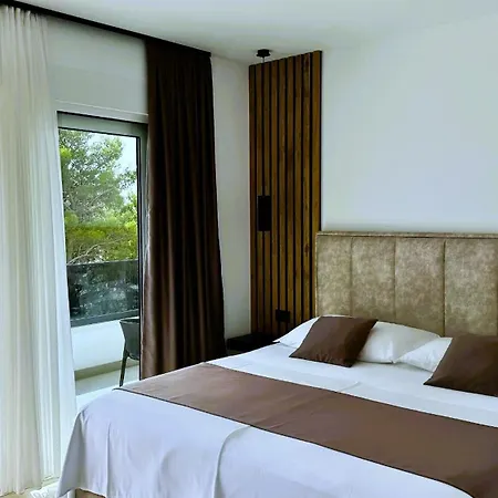 Villa Modern Ina With Heated Pool & Sea View In *