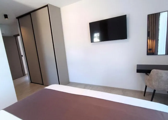 Modern Ina With Heated Pool & Sea View In *