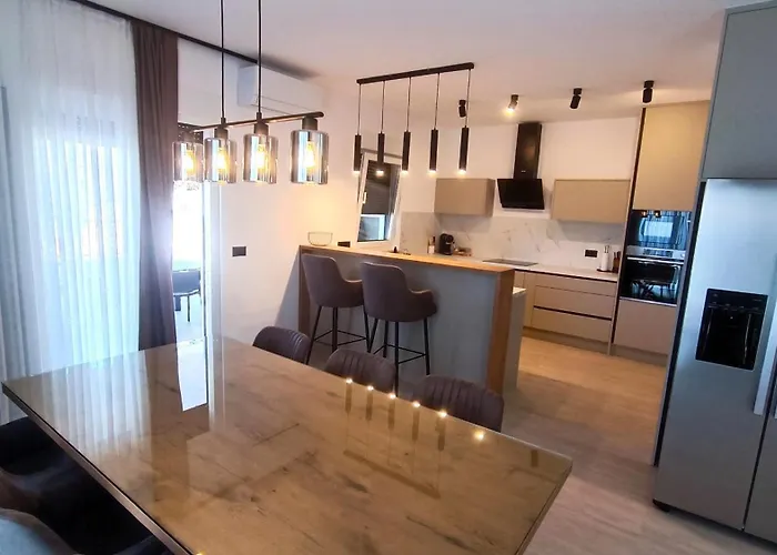 Modern Ina With Heated Pool & Sea View In *