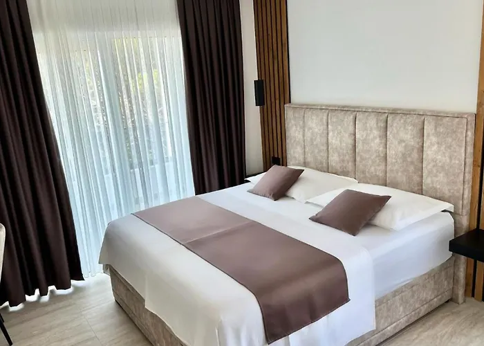 וילה Modern Ina With Heated Pool & Sea View In מאקרסקה