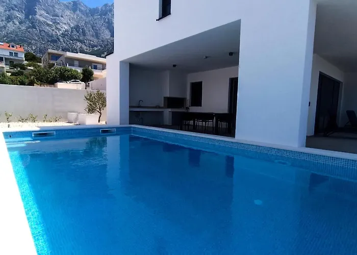 Modern Ina With Heated Pool & Sea View In Villa