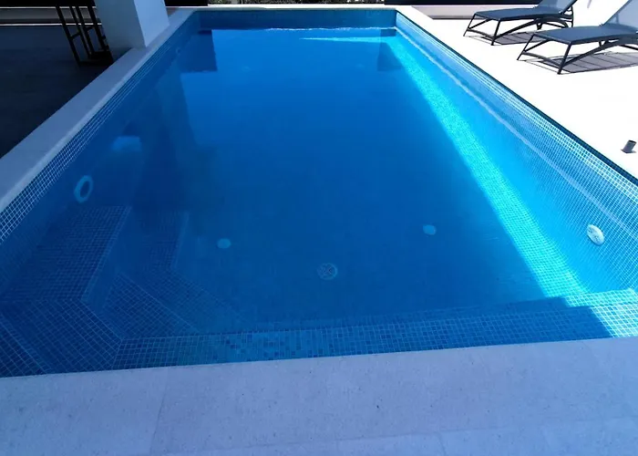 Modern Ina With Heated Pool & Sea View In *