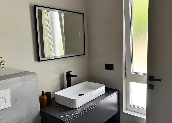 Modern Ina With Heated Pool & Sea View In * Makarska